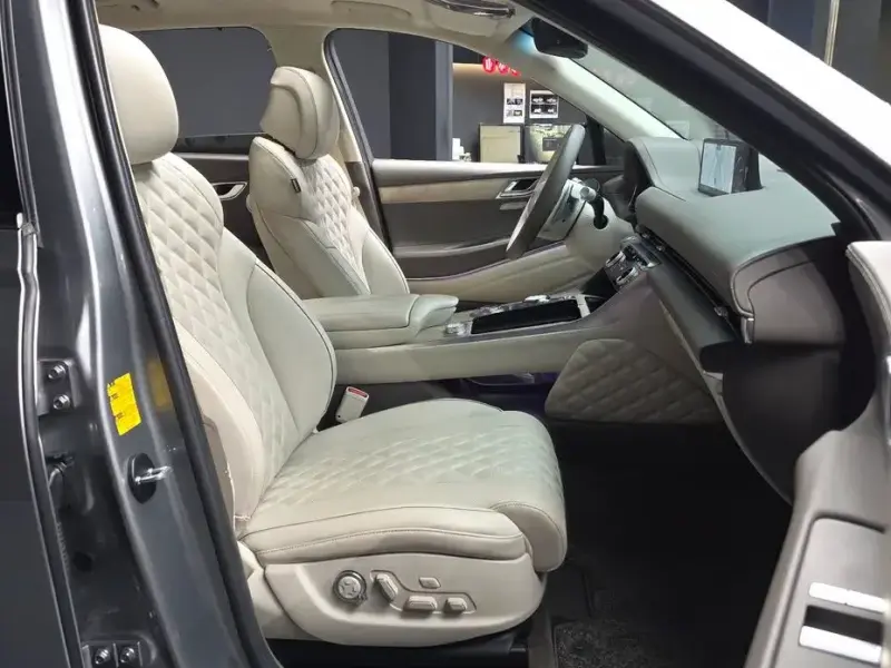2023 Genesis GV80 с пробегом 35 436 км