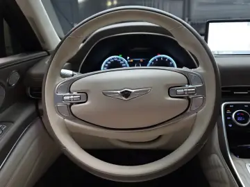 2023 Genesis GV80 с пробегом 35 436 км