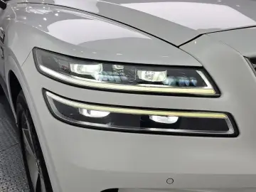 2023 Genesis GV80 с пробегом 64 124 км