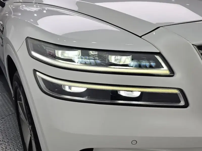 2023 Genesis GV80 с пробегом 64 124 км