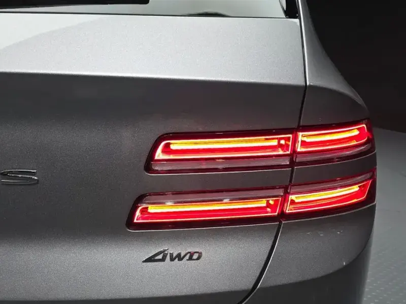 2023 Genesis GV80 с пробегом 35 436 км