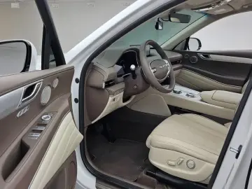 2023 Genesis GV80 с пробегом 85 905 км