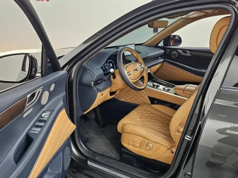2023 Genesis GV80 с пробегом 26 461 км