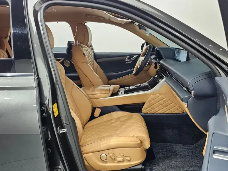 2023 Genesis GV80 с пробегом 26 461 км