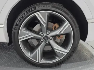 2023 Genesis GV80 с пробегом 9 541 км