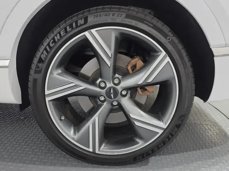2023 Genesis GV80 с пробегом 9 541 км