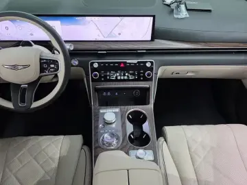 2023 Genesis GV80 с пробегом 9 541 км