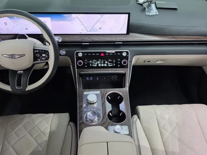 2023 Genesis GV80 с пробегом 9 541 км