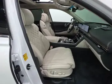 2023 Genesis GV80 с пробегом 9 541 км