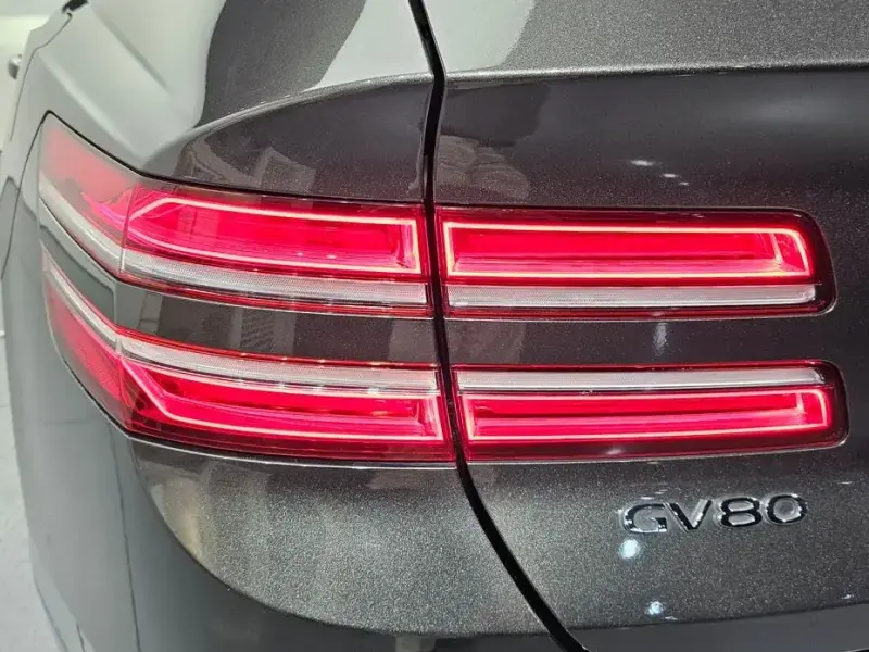 2023 Genesis GV80 с пробегом 26 461 км