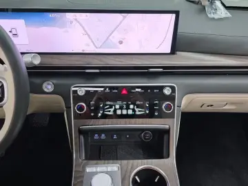 2023 Genesis GV80 с пробегом 9 541 км