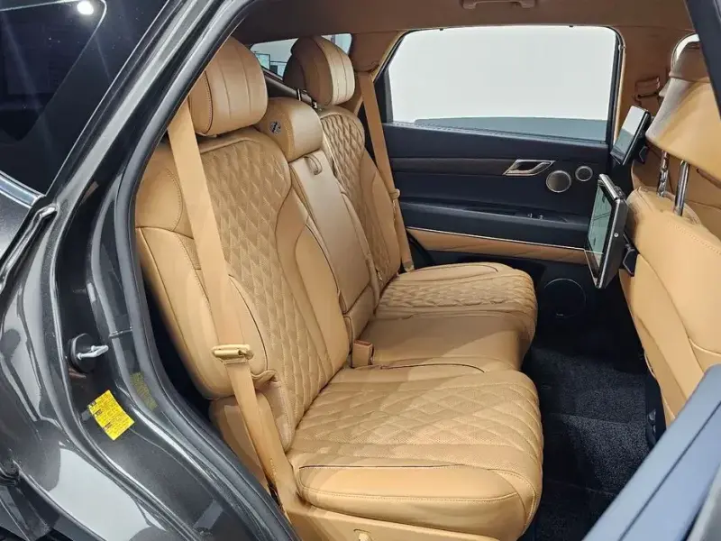 2023 Genesis GV80 с пробегом 26 461 км