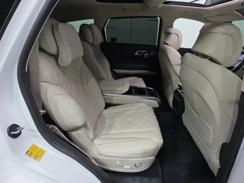 2023 Genesis GV80 с пробегом 9 541 км