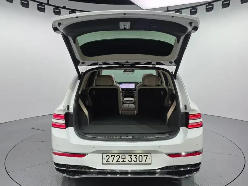 2023 Genesis GV80 с пробегом 9 541 км