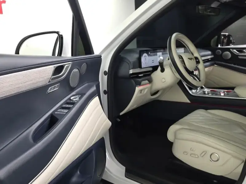 2023 Genesis GV80 с пробегом 84 102 км