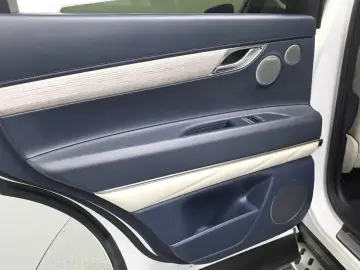 2023 Genesis GV80 с пробегом 84 102 км