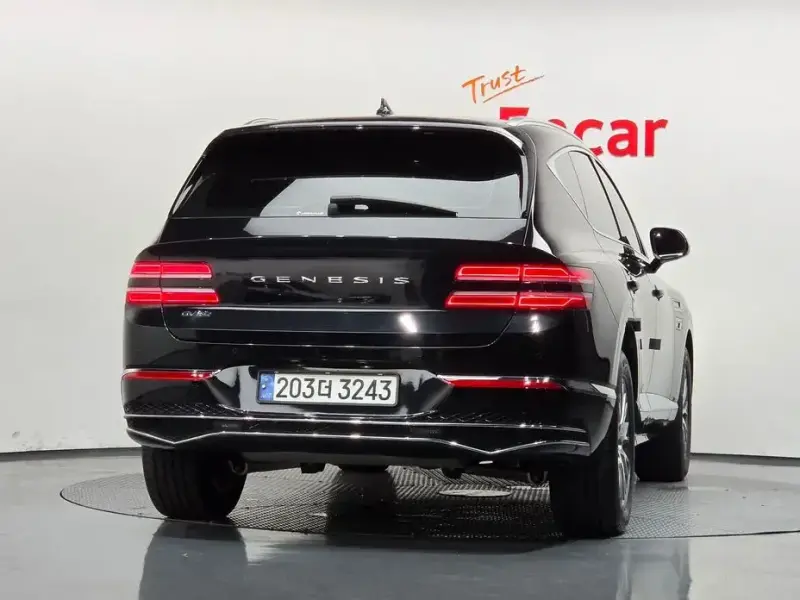 2023 Genesis GV80 с пробегом 62 996 км