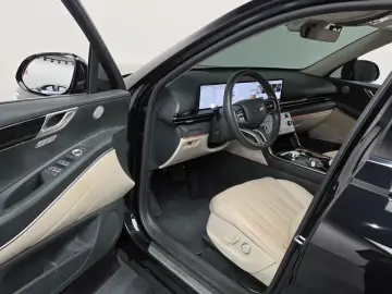 2023 Genesis GV80 с пробегом 62 996 км