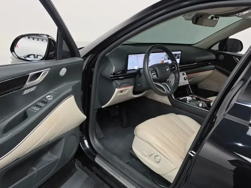 2023 Genesis GV80 с пробегом 62 996 км