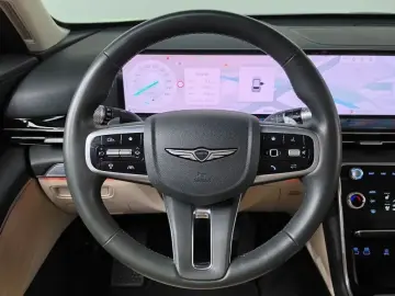 2023 Genesis GV80 с пробегом 62 996 км