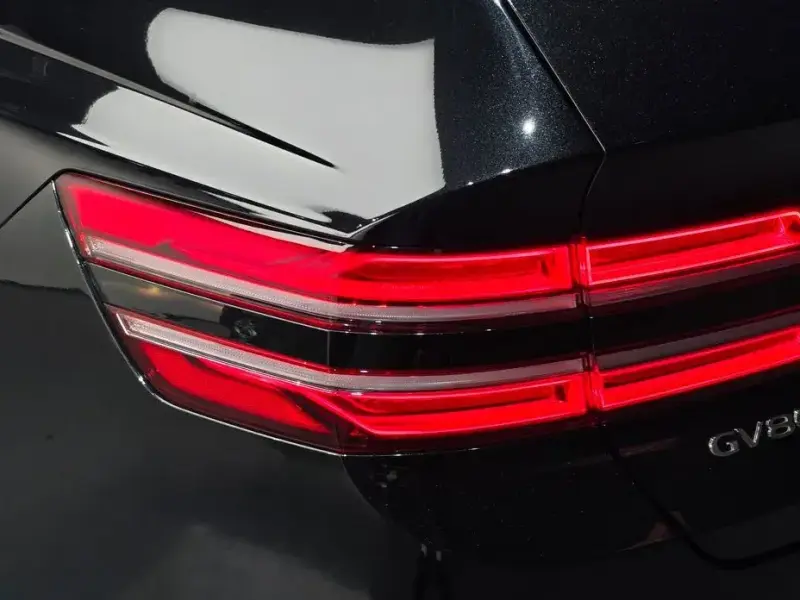 2023 Genesis GV80 с пробегом 62 996 км