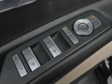 2023 Genesis GV80 с пробегом 62 996 км