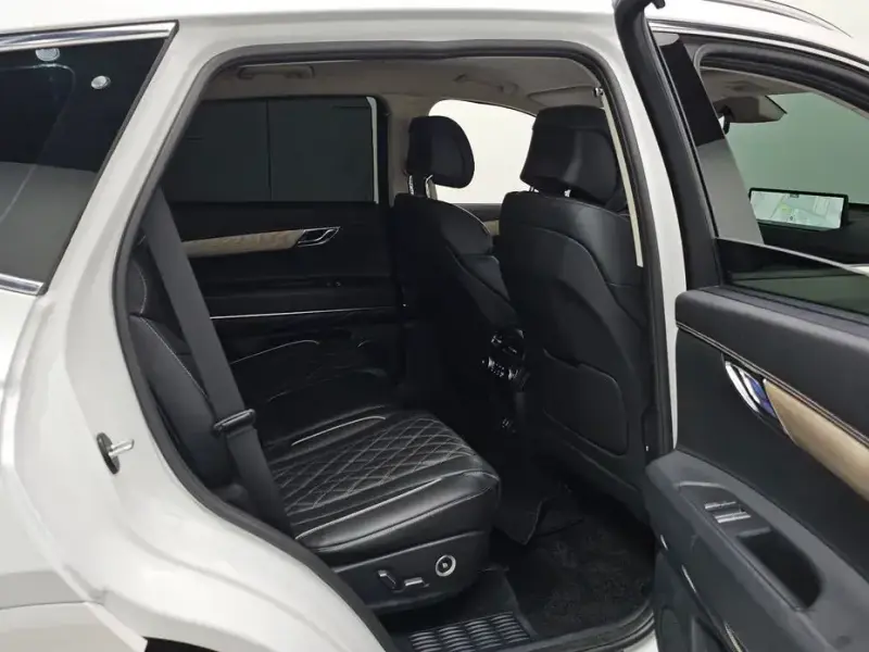 2023 Genesis GV80 с пробегом 51 227 км