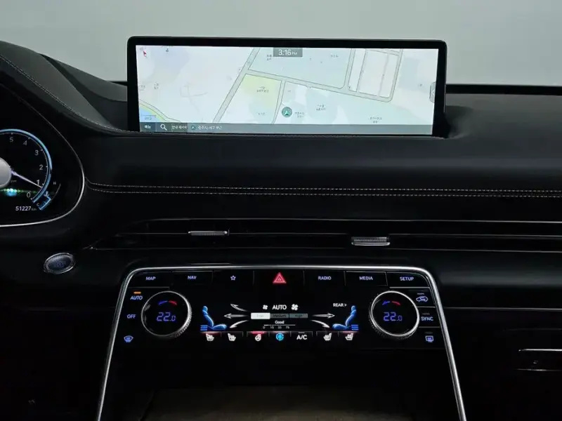 2023 Genesis GV80 с пробегом 51 227 км