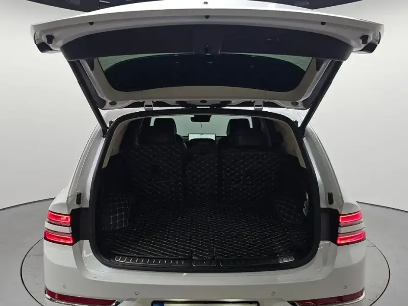 2023 Genesis GV80 с пробегом 51 227 км