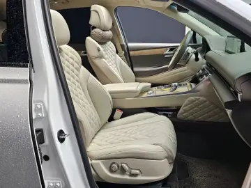 2023 Genesis GV80 с пробегом 41 638 км