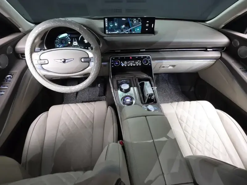 2023 Genesis GV80 с пробегом 78 463 км