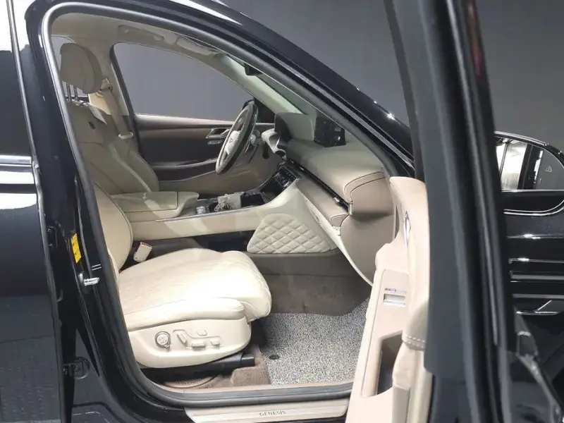 2023 Genesis GV80 с пробегом 78 463 км