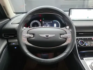 2023 Genesis GV80 с пробегом 38 490 км