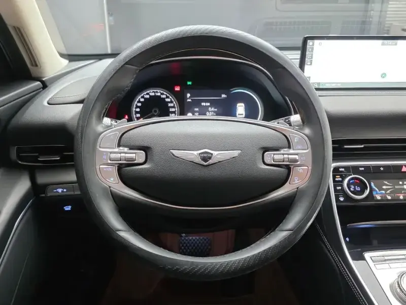 2023 Genesis GV80 с пробегом 38 490 км