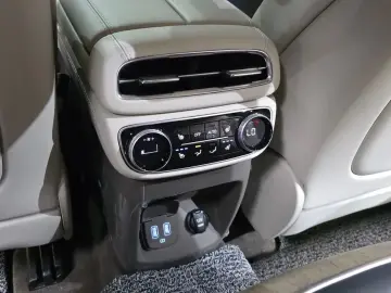 2023 Genesis GV80 с пробегом 78 463 км