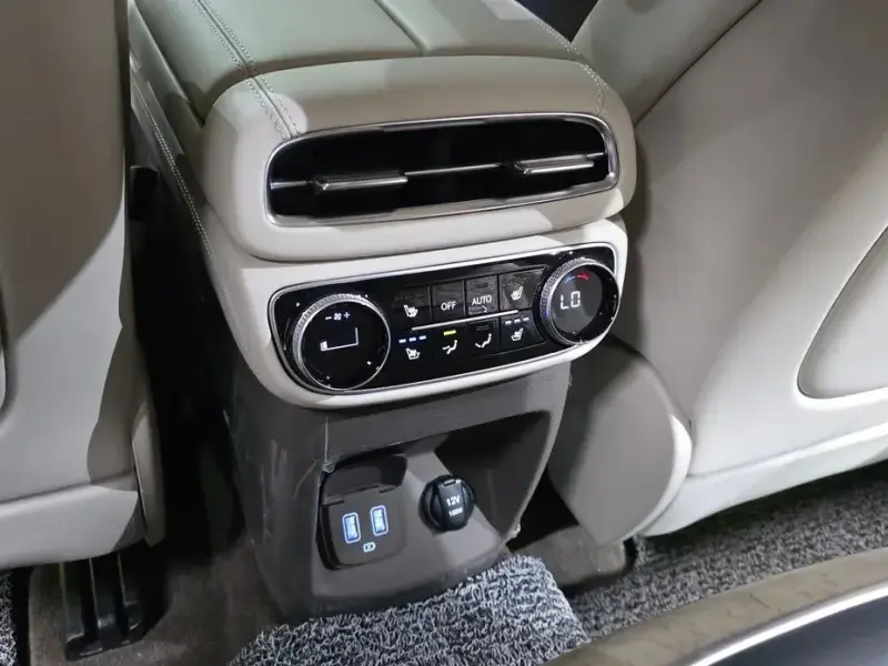 2023 Genesis GV80 с пробегом 78 463 км