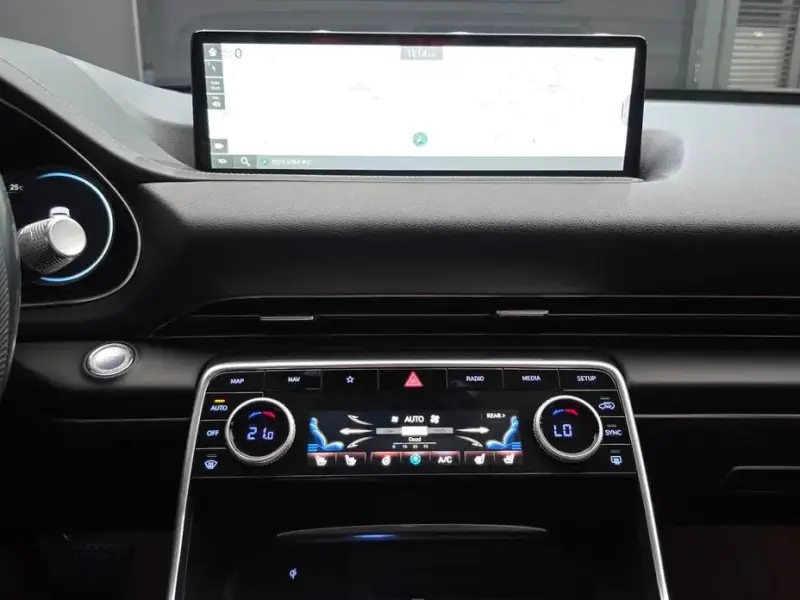 2023 Genesis GV80 с пробегом 38 490 км