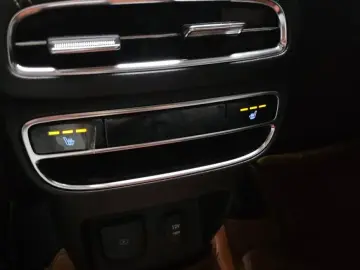 2023 Genesis GV80 с пробегом 38 490 км