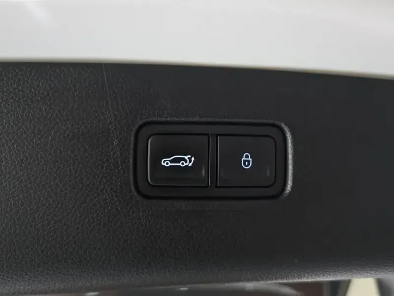 2023 Genesis GV80 с пробегом 38 490 км