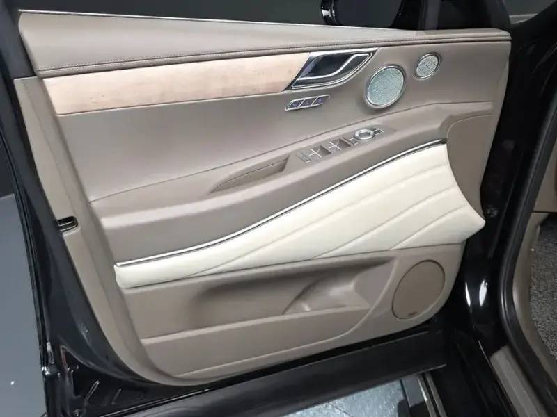 2023 Genesis GV80 с пробегом 78 463 км