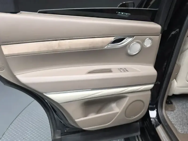 2023 Genesis GV80 с пробегом 78 463 км