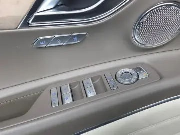 2023 Genesis GV80 с пробегом 78 463 км