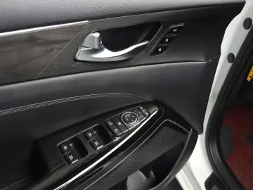 2019 Kia K7 с пробегом 98 546 км