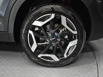 2024 Kia Seltos с пробегом 21 169 км