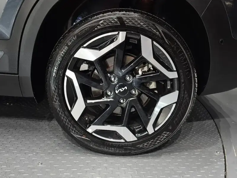 2024 Kia Seltos с пробегом 21 169 км