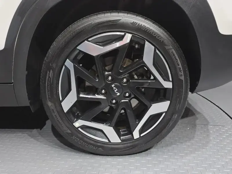 2022 Kia Seltos с пробегом 61 868 км