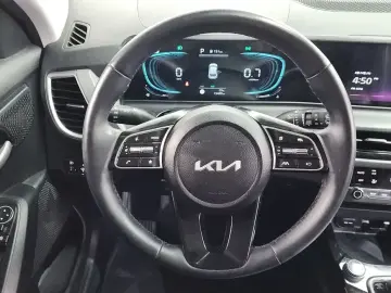 2025 Kia Seltos с пробегом 15 426 км