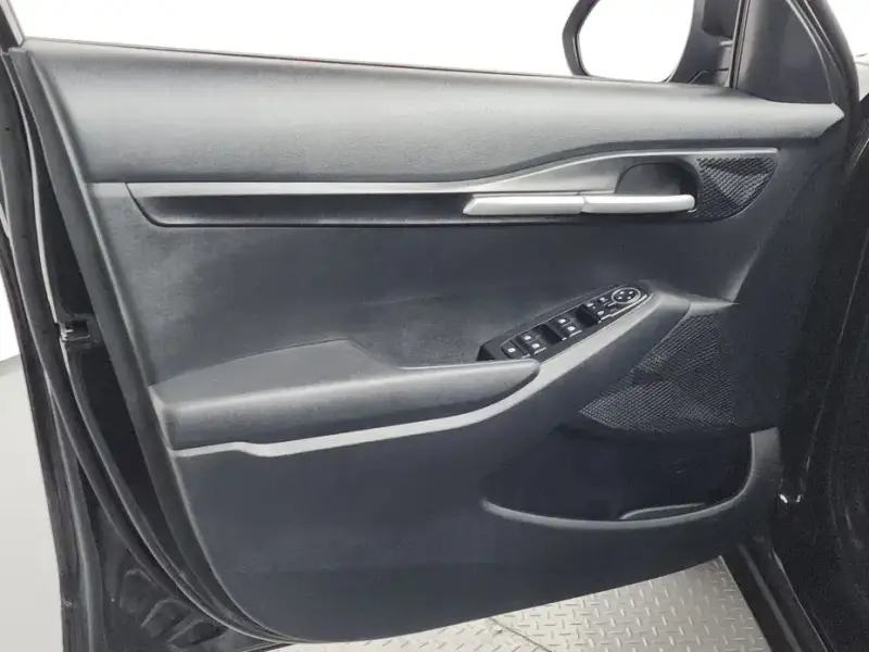 2025 Kia Seltos с пробегом 15 426 км