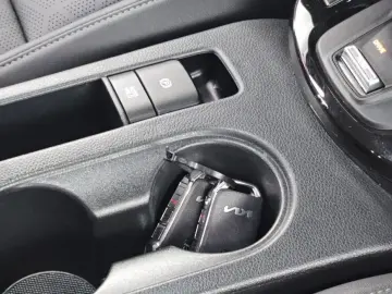 2024 Kia Seltos с пробегом 21 055 км