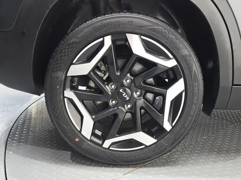 2023 Kia Seltos с пробегом 30 042 км